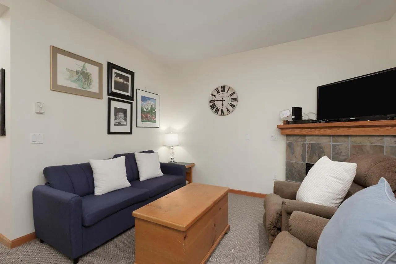 Northstar By Cozystay Signature Whistler Holiday home