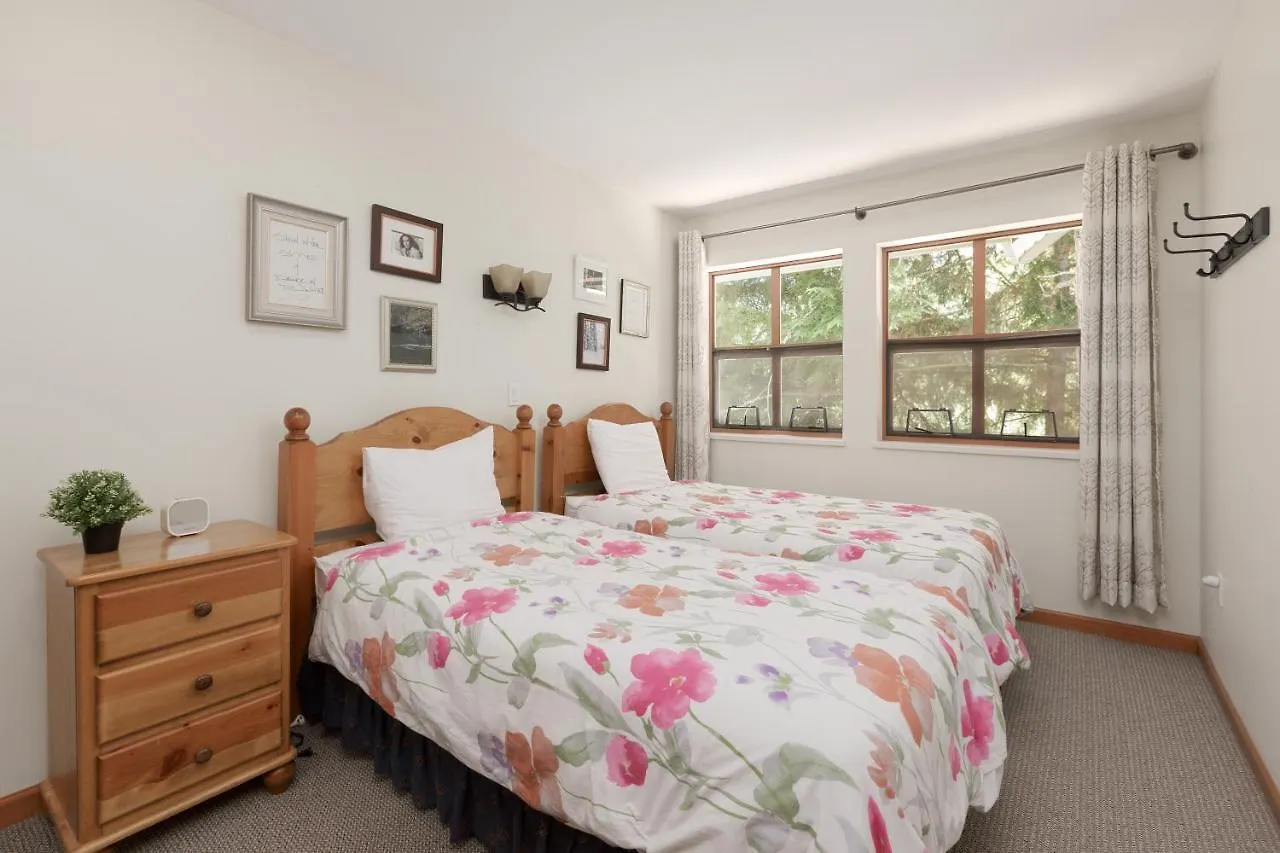 Northstar By Cozystay Signature Whistler 0*,  Canada