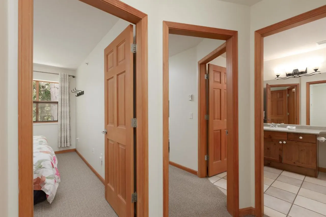Northstar By Cozystay Signature Whistler Holiday home